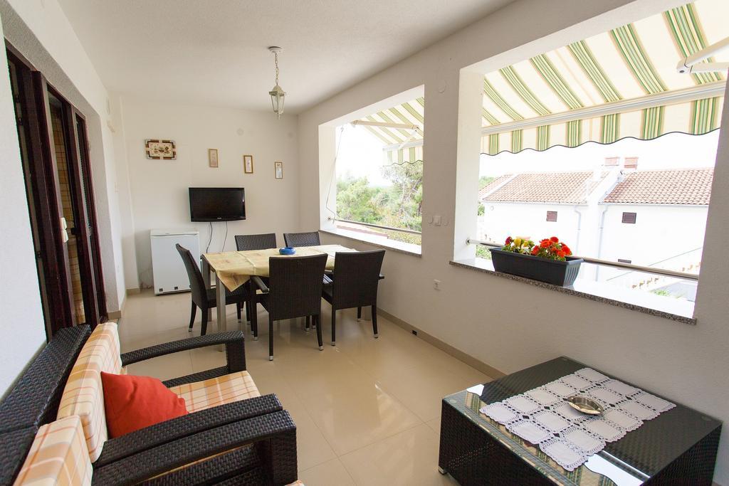 Apartman Kondic Omišalj Szoba fotó