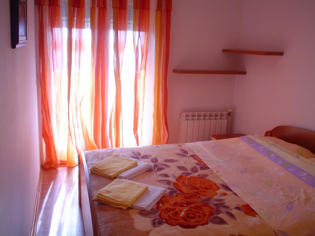 Apartman Kondic Omišalj Szoba fotó